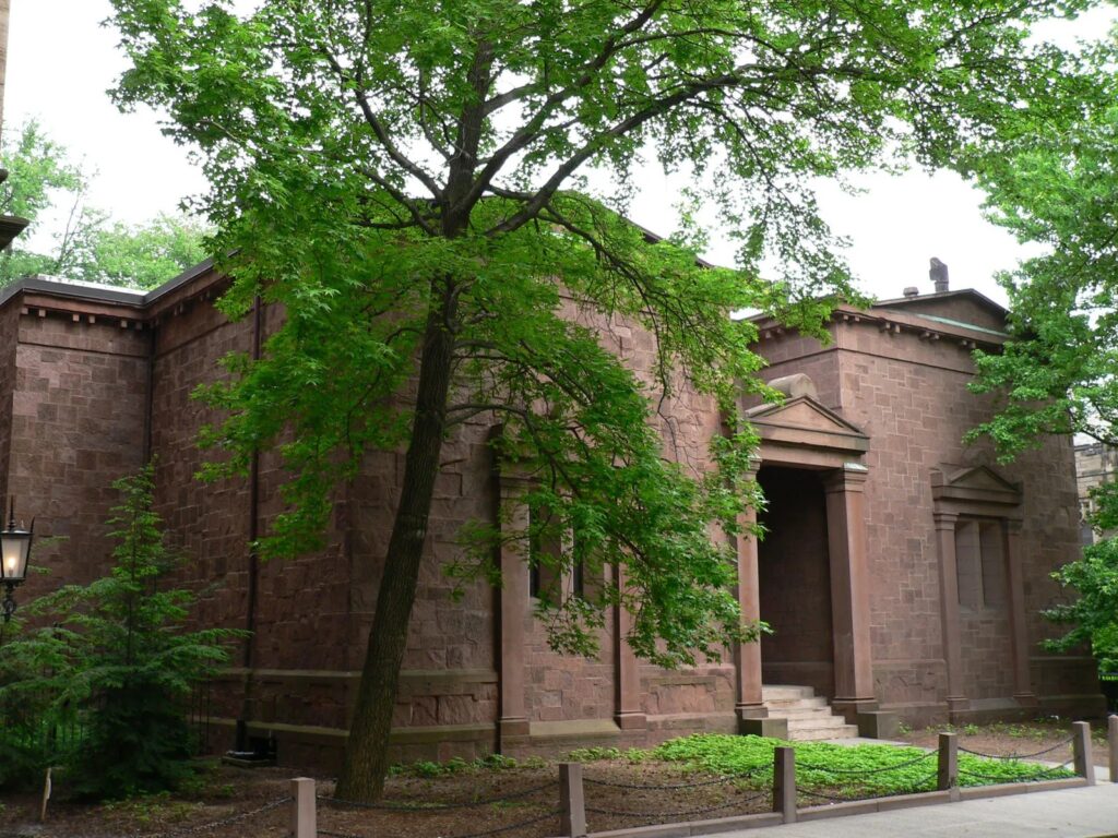 Skull and Bones, Yale Egyetem (kép forrása: Wikimedia)