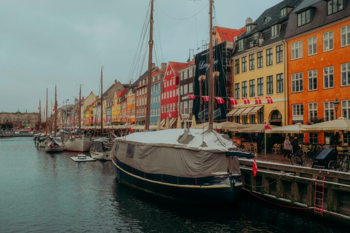 új dán kitoloncolási törvény