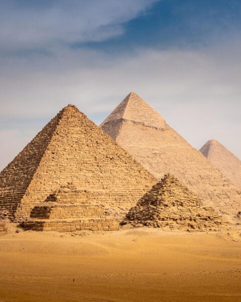 Nagy piramis építése